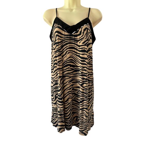 Sofia Intimates- Tan & Black Zebra Striped Knit Chemise Nightgown Size Small - Picture 1 of 8